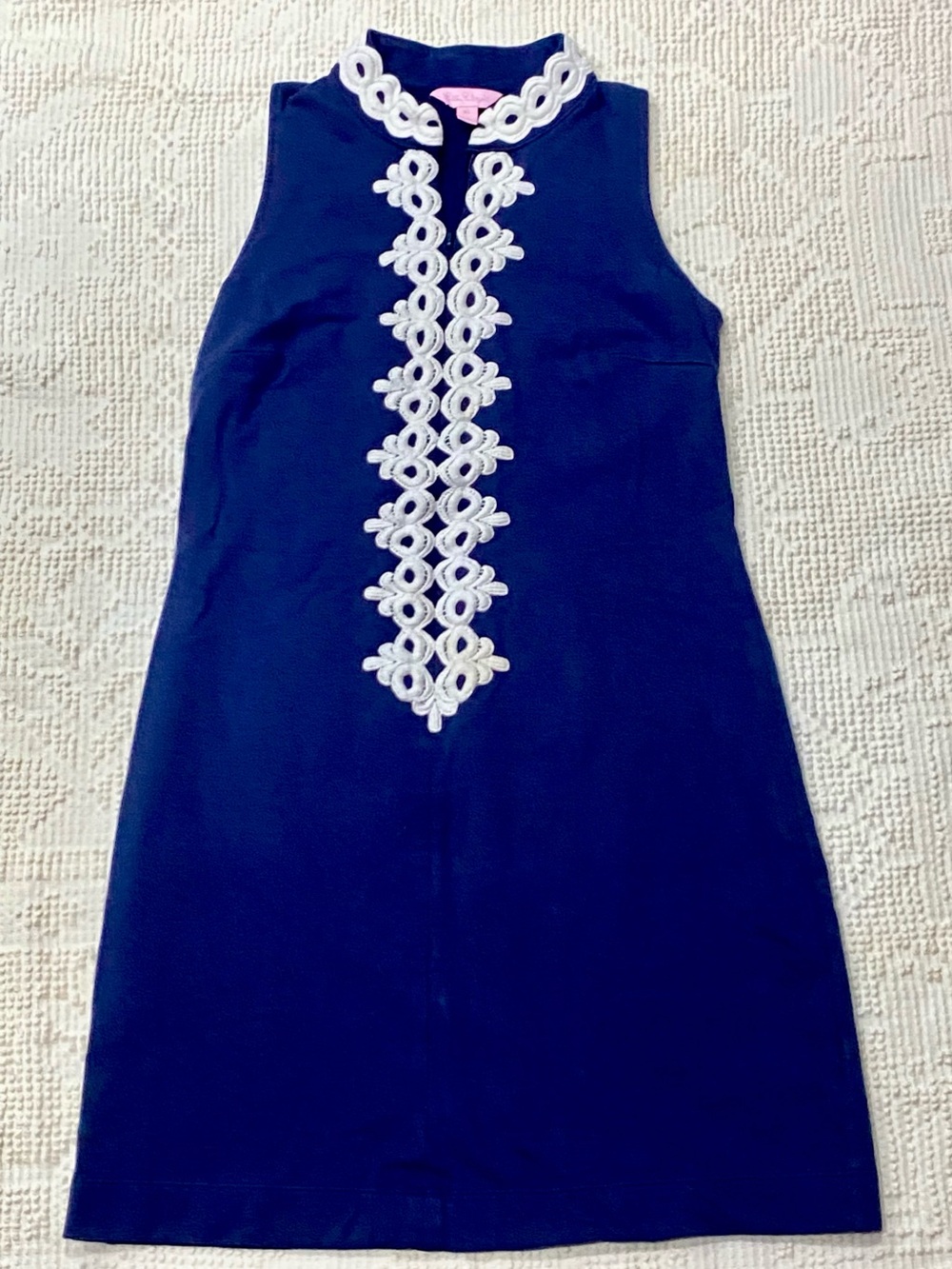 Lilly Pulitzer Callista Shift  Navy Dress with White Lace Accents High Collar XS